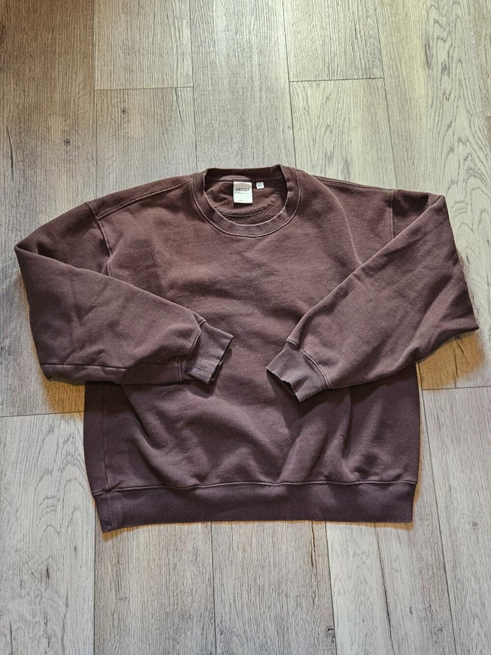 Aritzia Sweatfleece Perfect Fit Crew Espresso Brown Crewneck Sweatshirt Size L